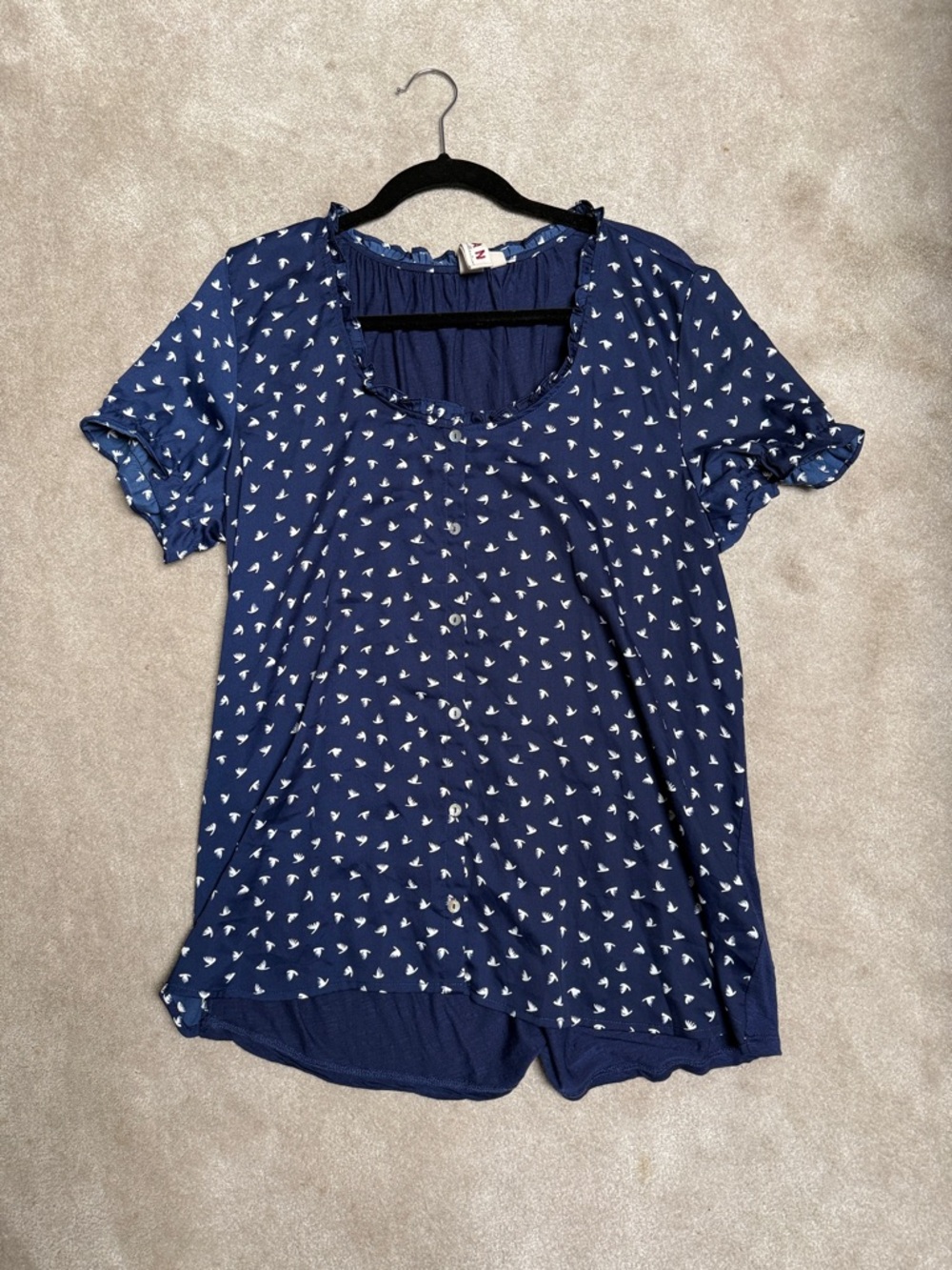 dolan Navy Blue Short-Sleeve Scoop Neck Top with White Bird Print